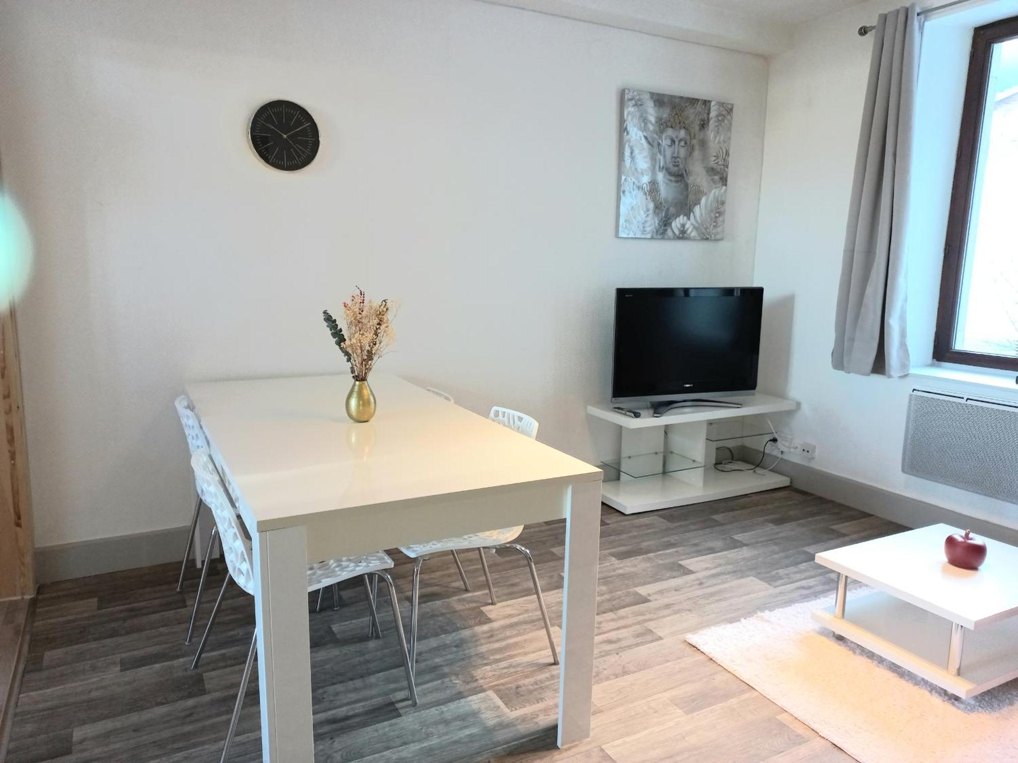 Appartement Les Iris, Au Calme, Proche Du Centre Remiremont Kültér fotó